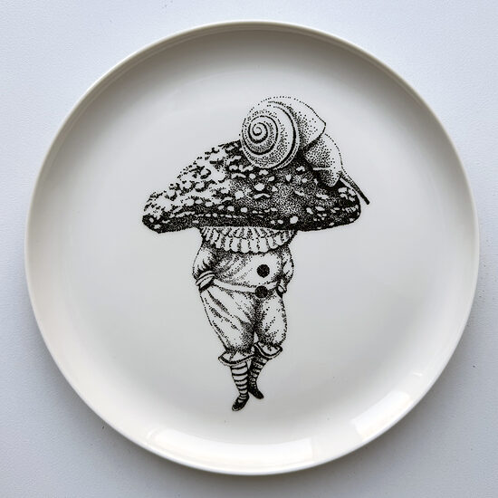 Porcelāna šķīvis "Sēne ar gliemezi"